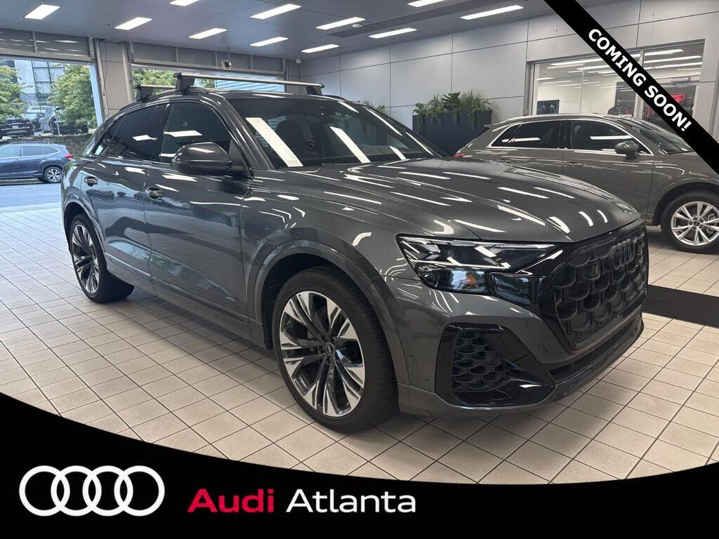 2024 AUDI Q8