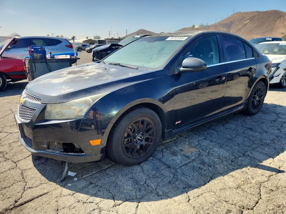 2013 CHEVROLET Cruze