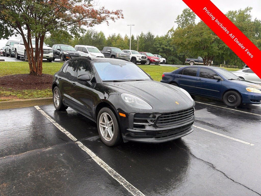 2020 PORSCHE Macan