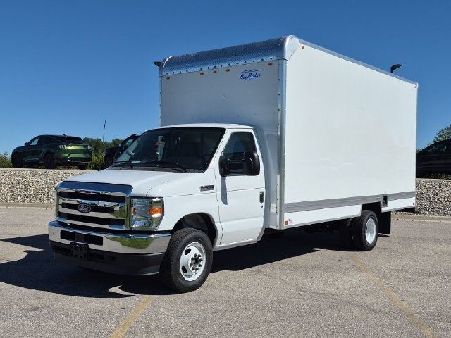 2027 FORD E-450