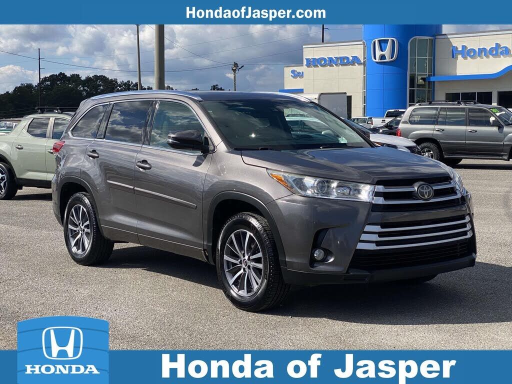 2017 TOYOTA Highlander