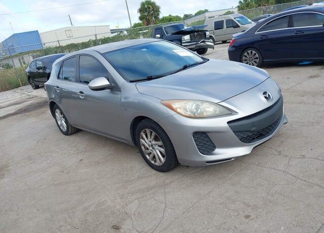 2013 MAZDA Mazda3
