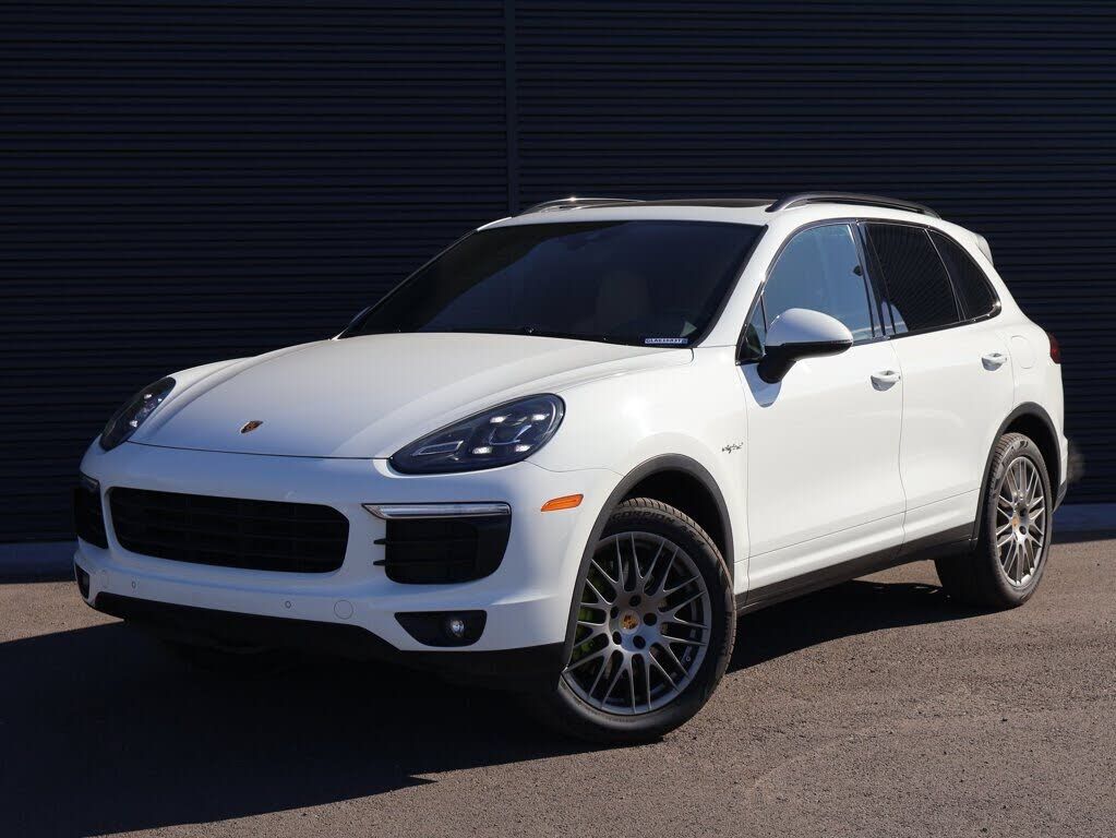 2016 PORSCHE Cayenne