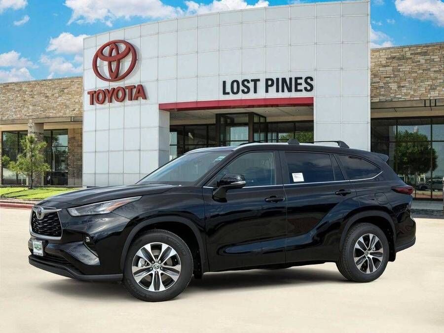 2026 TOYOTA Highlander