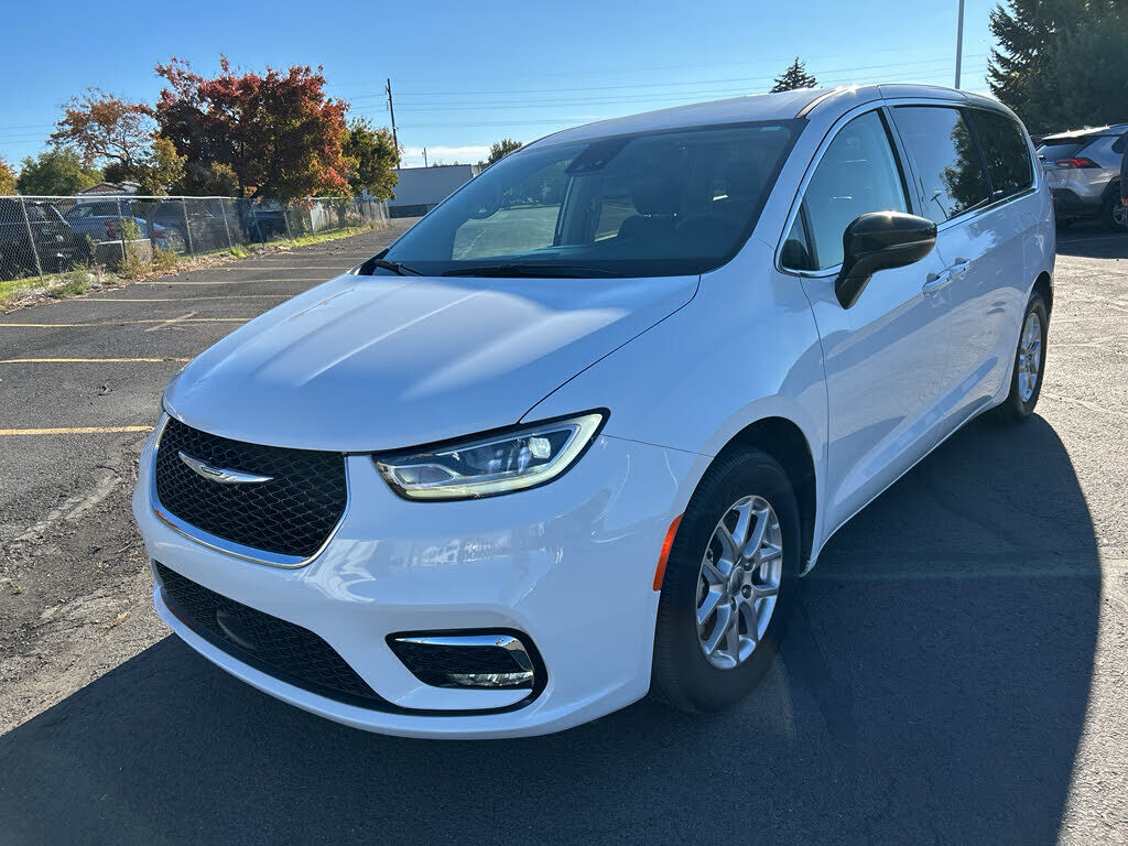 2024 CHRYSLER Pacifica