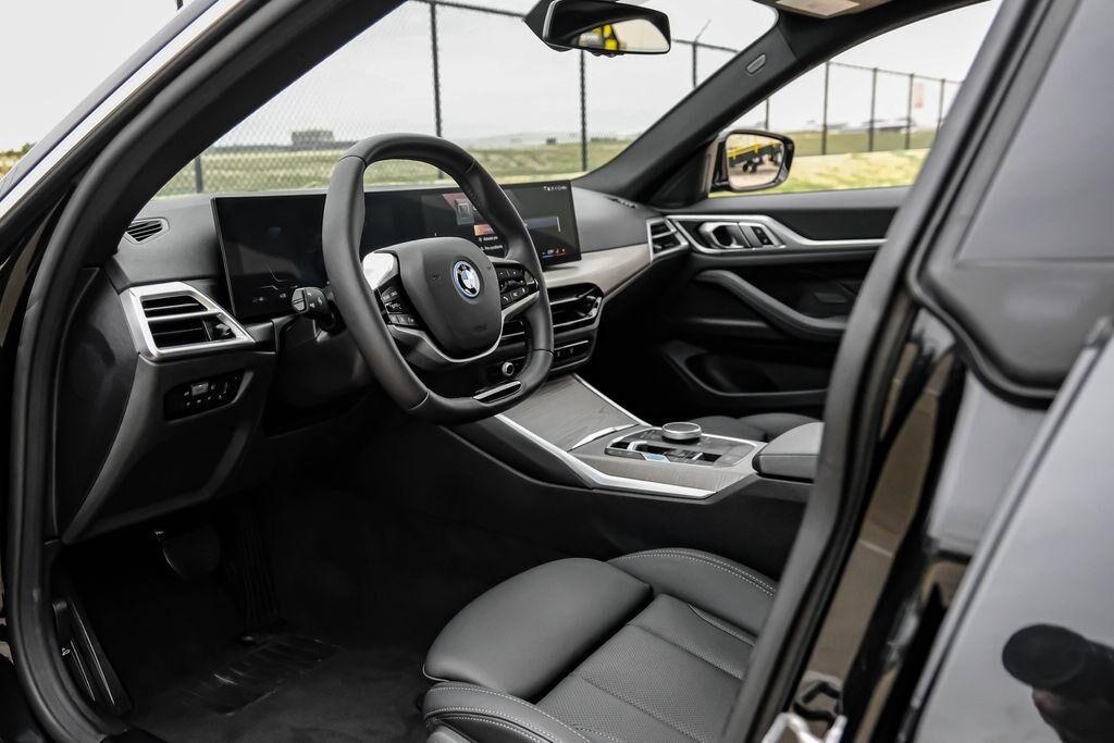 2025 BMW i4