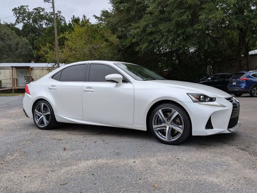 2019 LEXUS IS