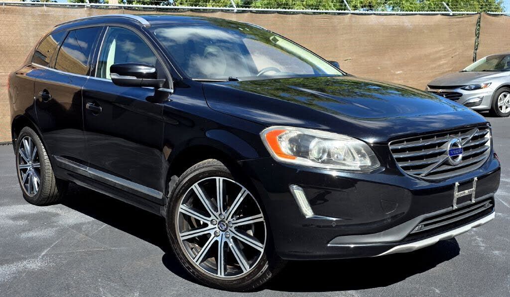2017 VOLVO XC60