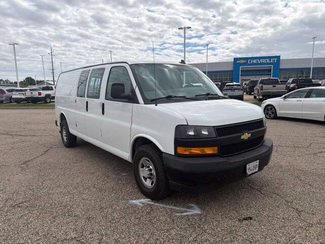 2020 CHEVROLET Express