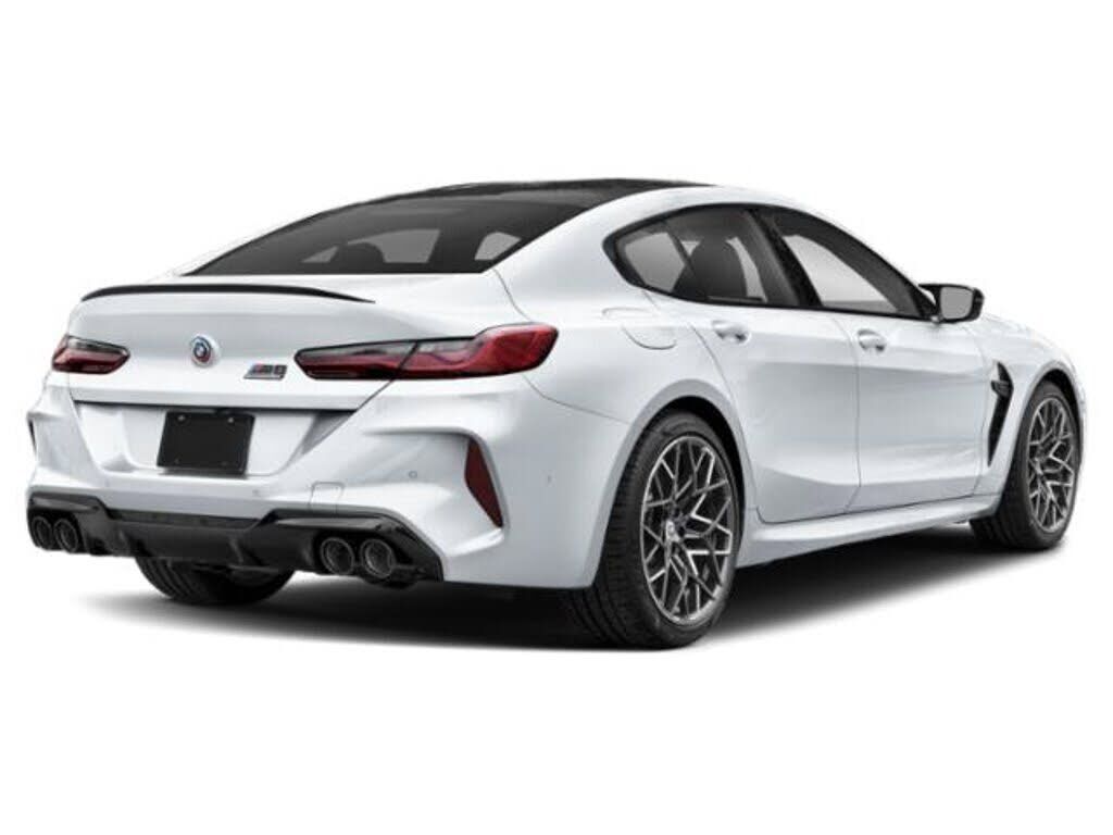 2024 BMW M8