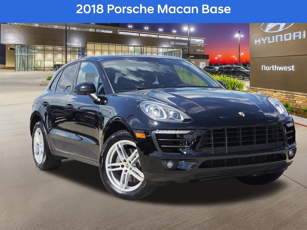2018 PORSCHE Macan