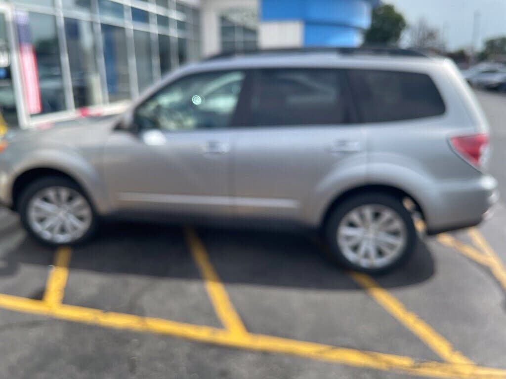 2011 SUBARU Forester