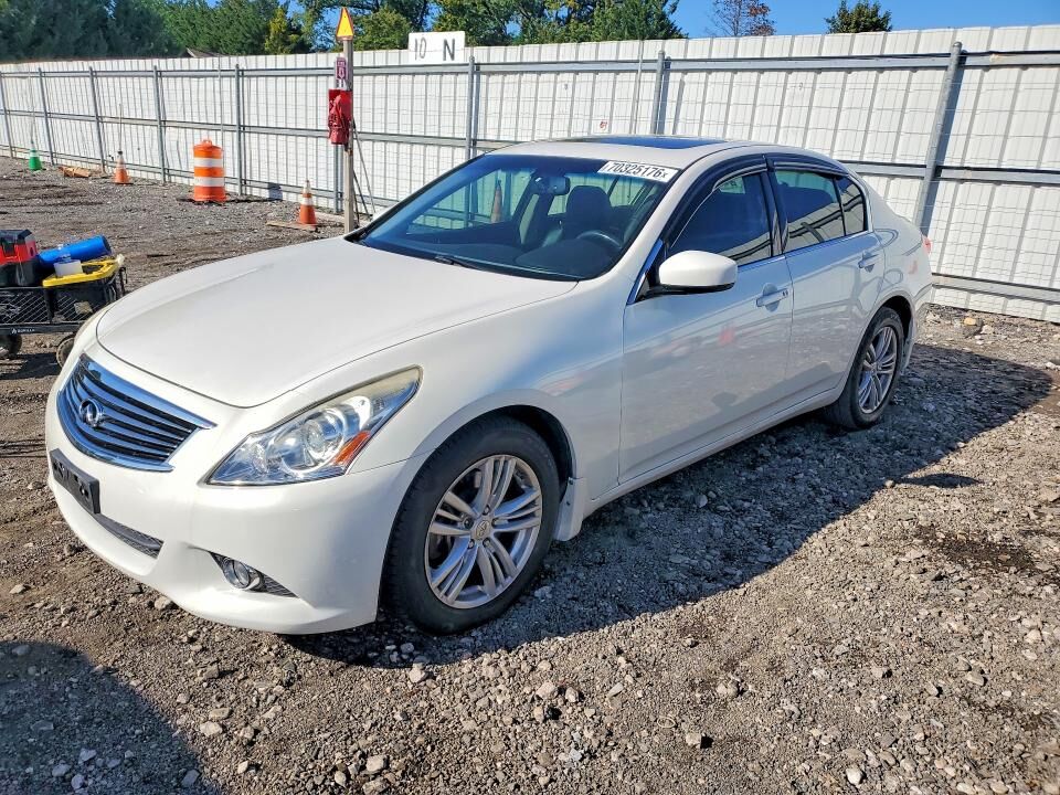 2013 INFINITI G37