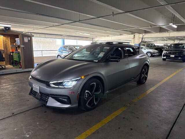2023 KIA EV6