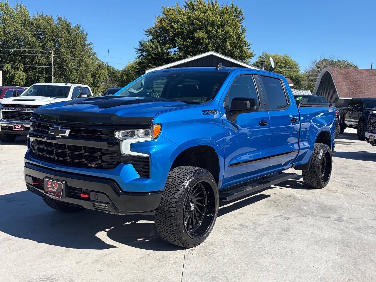 2023 CHEVROLET Silverado