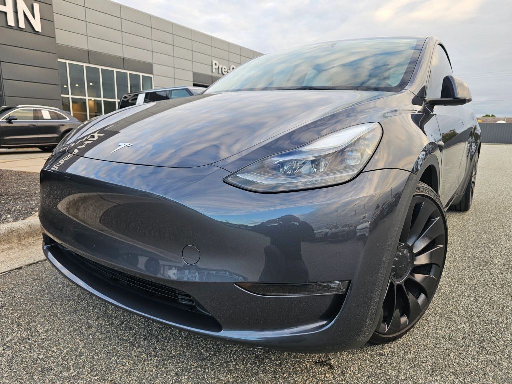 2023 TESLA Model Y