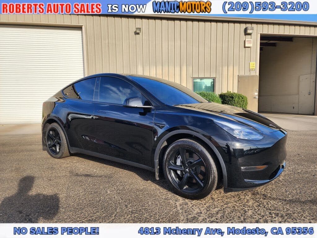 2023 TESLA Model Y