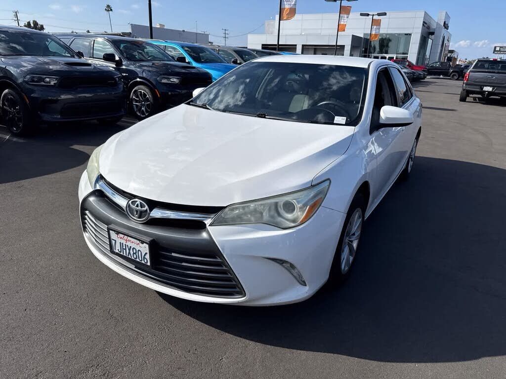 2015 TOYOTA Camry