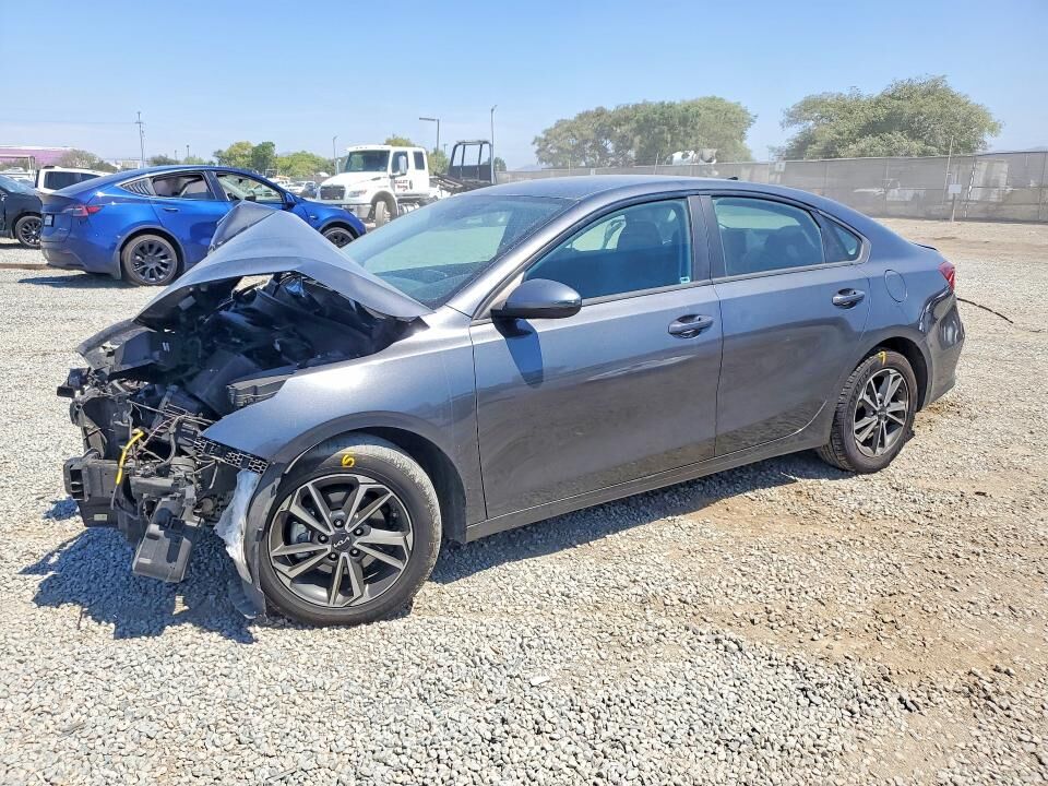 2023 KIA Forte