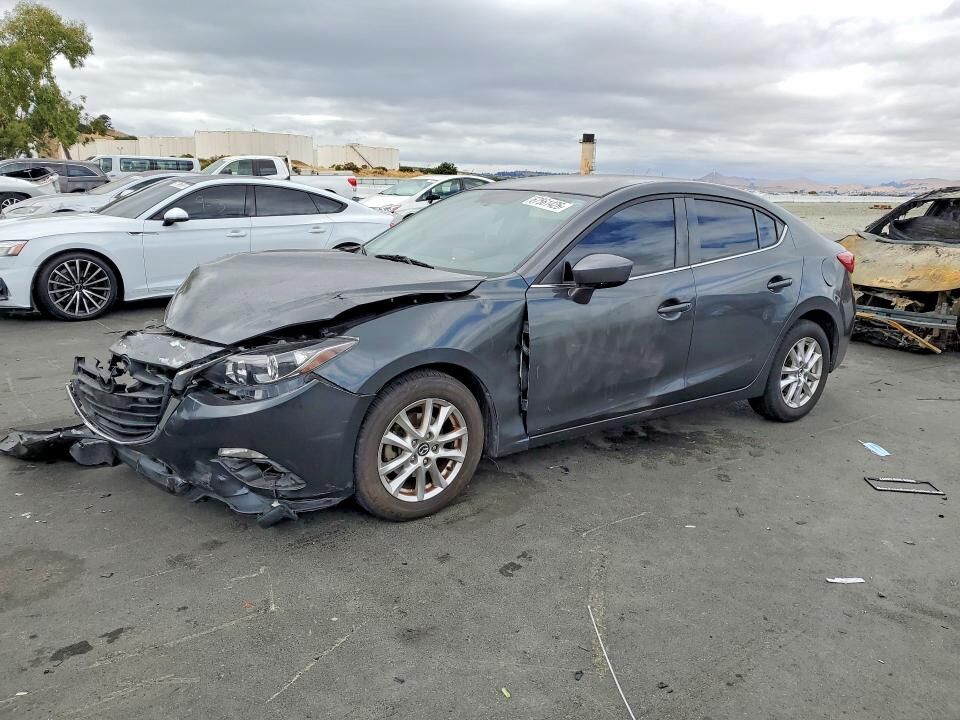 2016 MAZDA Mazda3