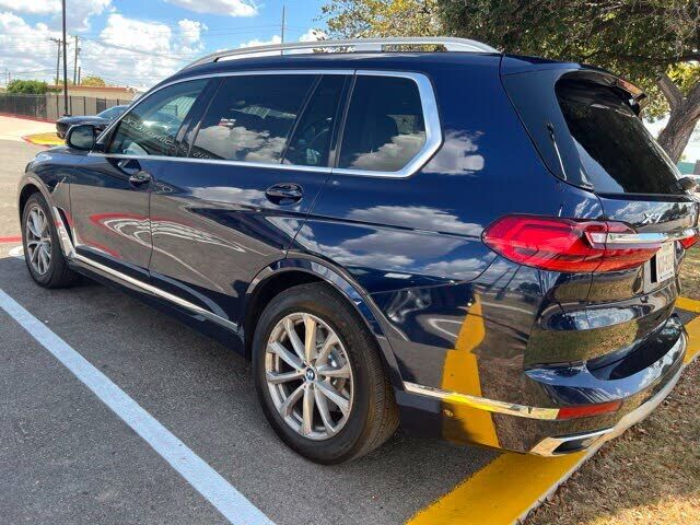 2021 BMW X7