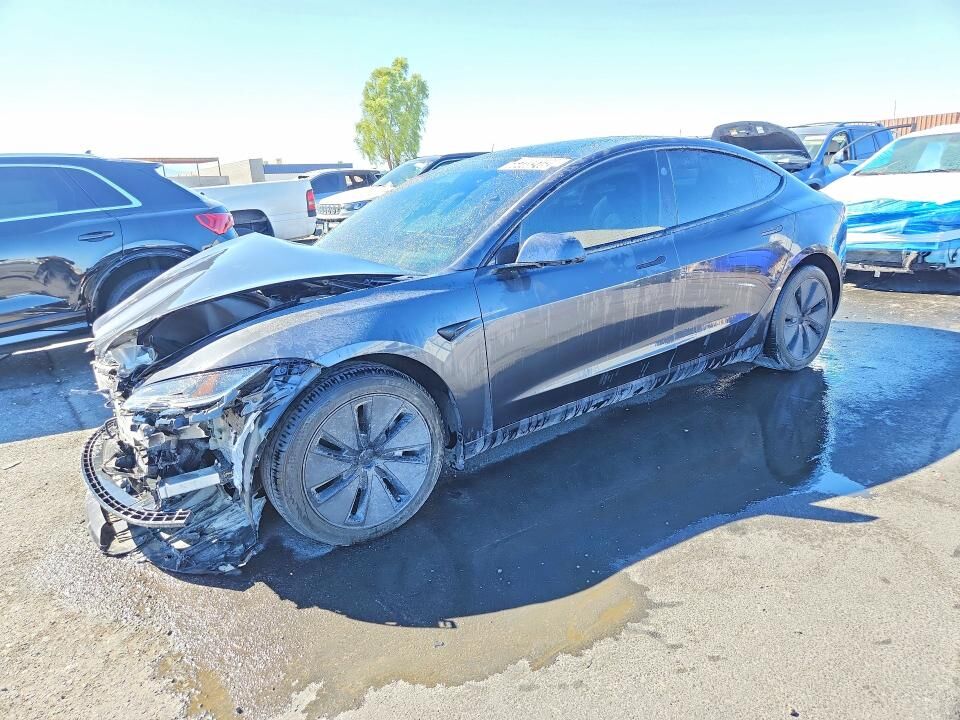 2024 TESLA Model 3