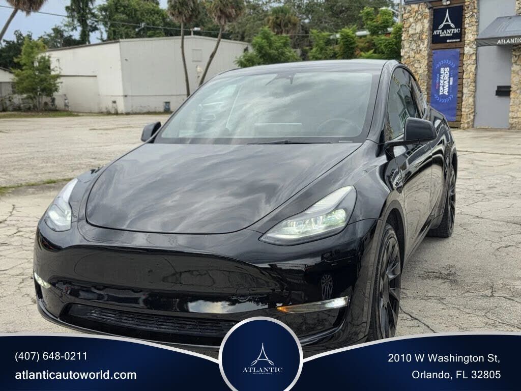 2023 TESLA Model Y