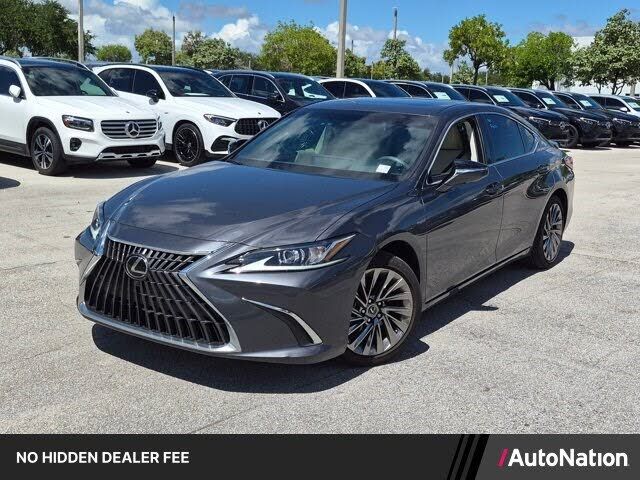2025 LEXUS ES