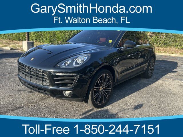 2017 PORSCHE Macan
