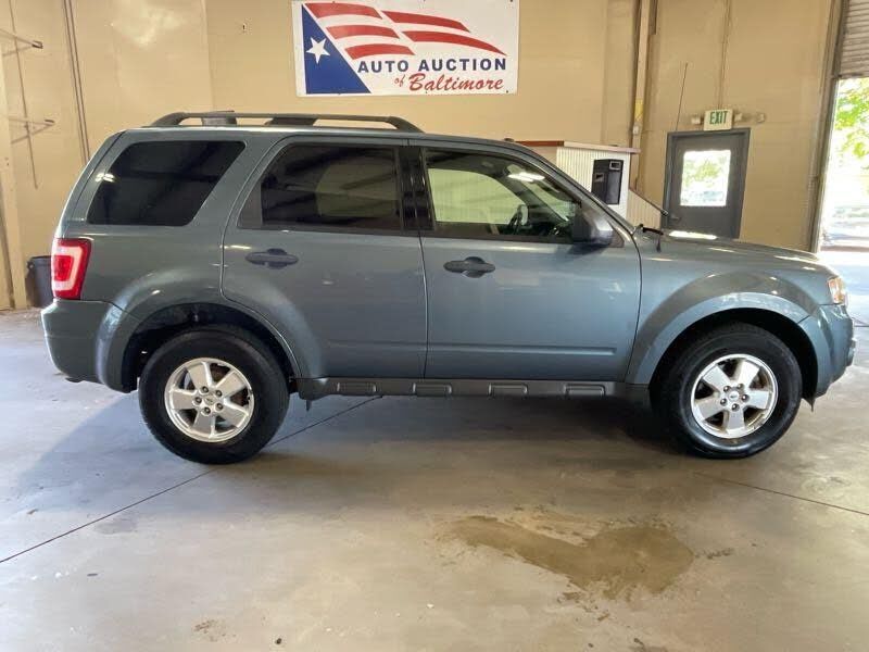2011 FORD Escape