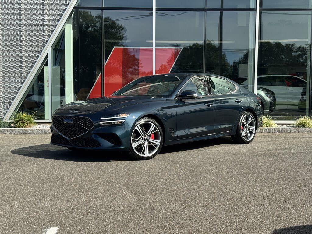 2025 GENESIS G70