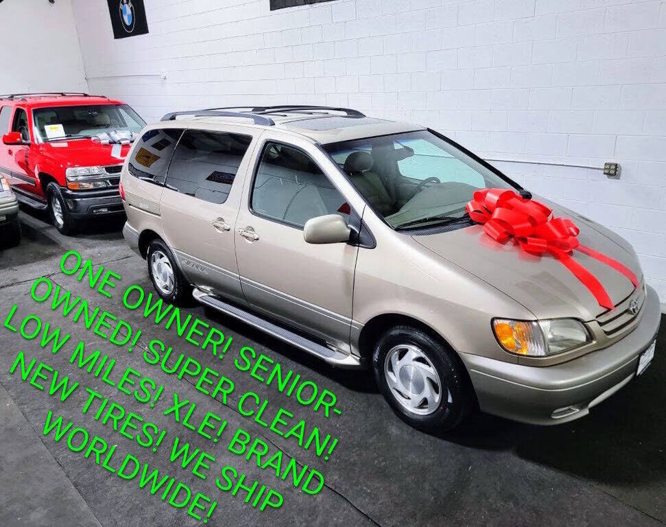 2002 TOYOTA Sienna