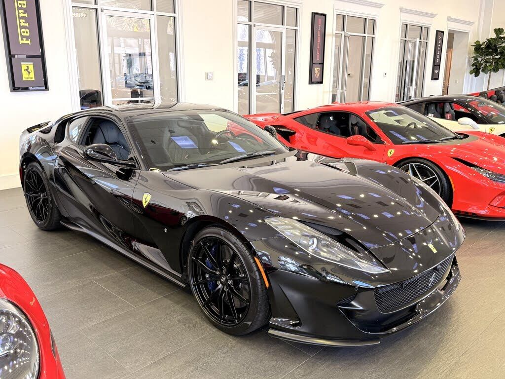 2019 FERRARI 812 Superfast