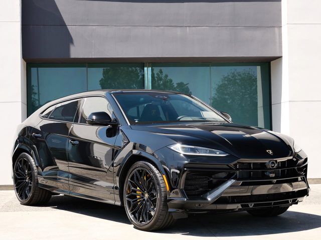 2026 LAMBORGHINI URUS
