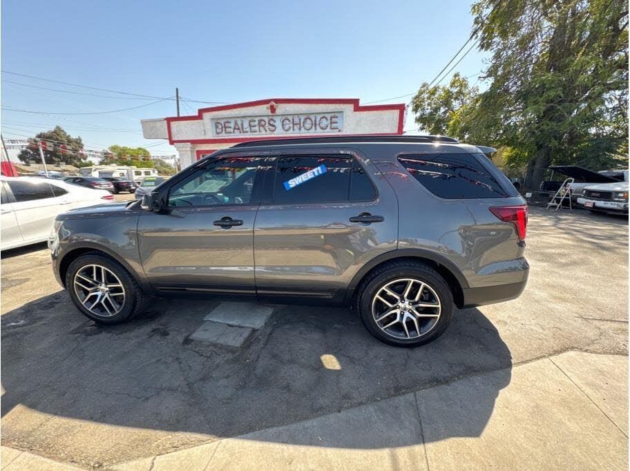 2017 FORD Explorer