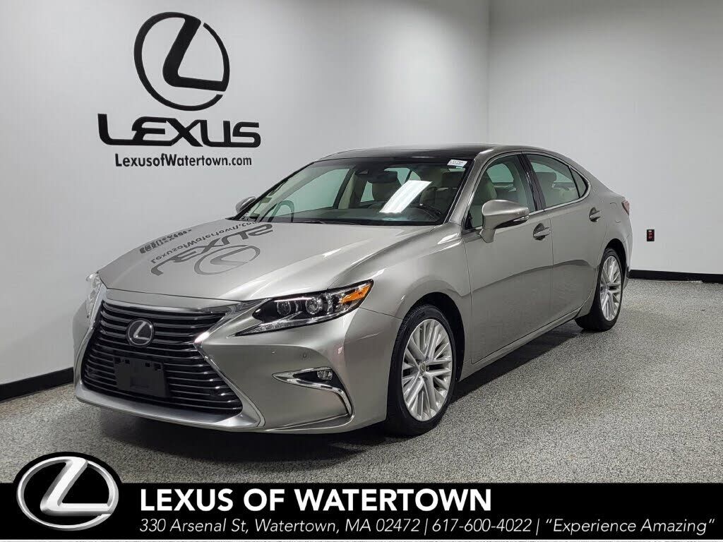 2017 LEXUS ES