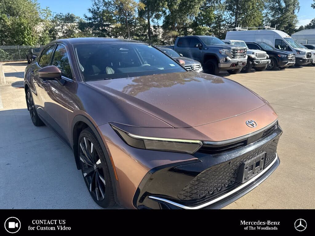 2025 TOYOTA CROWN