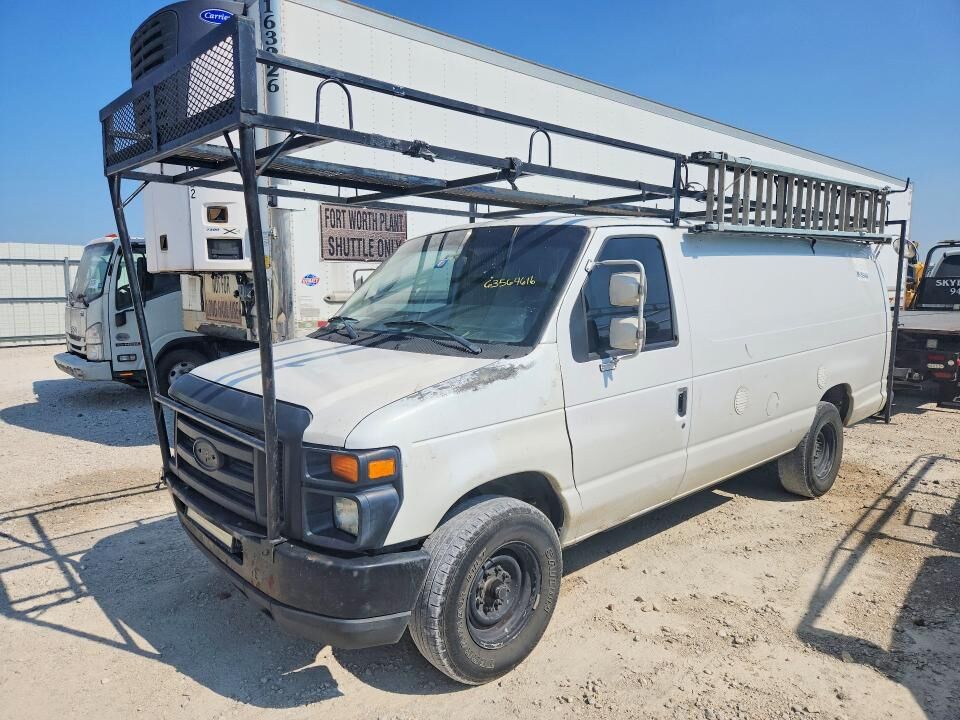 2011 FORD E-350