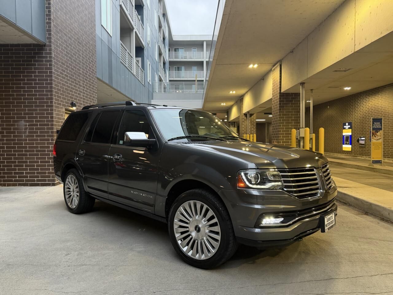2016 LINCOLN Navigator