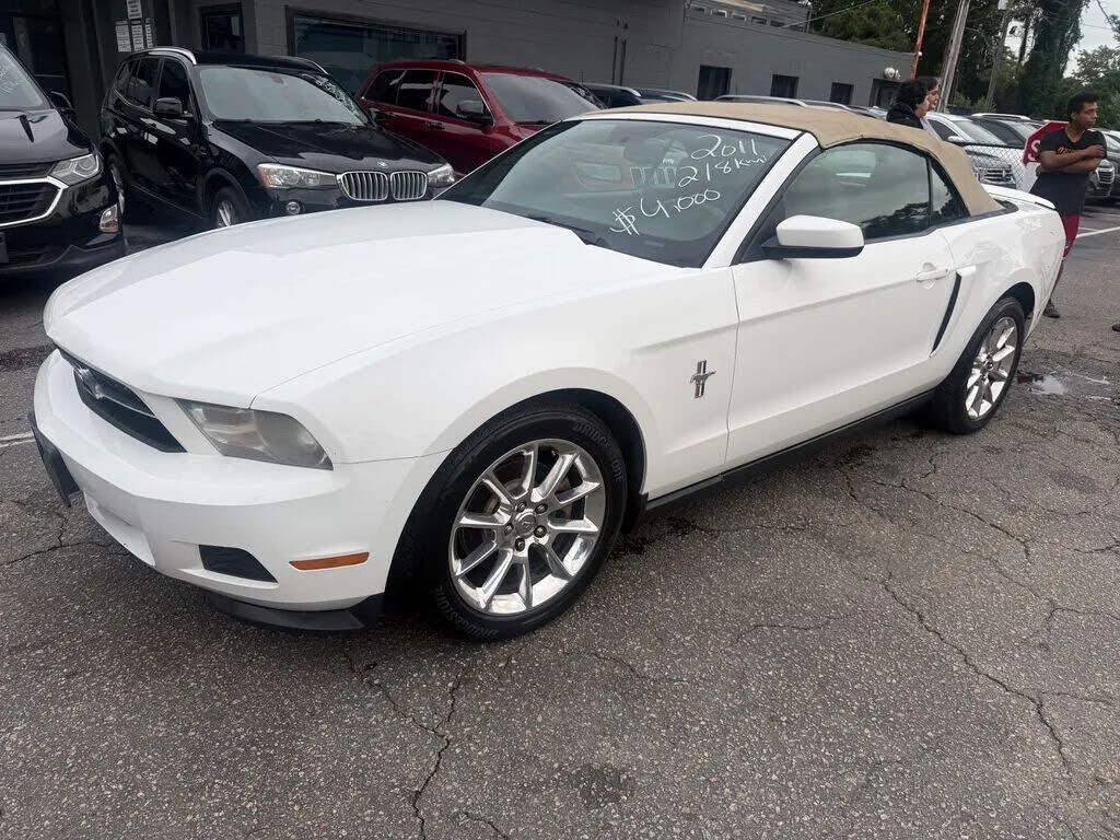 2011 FORD Mustang