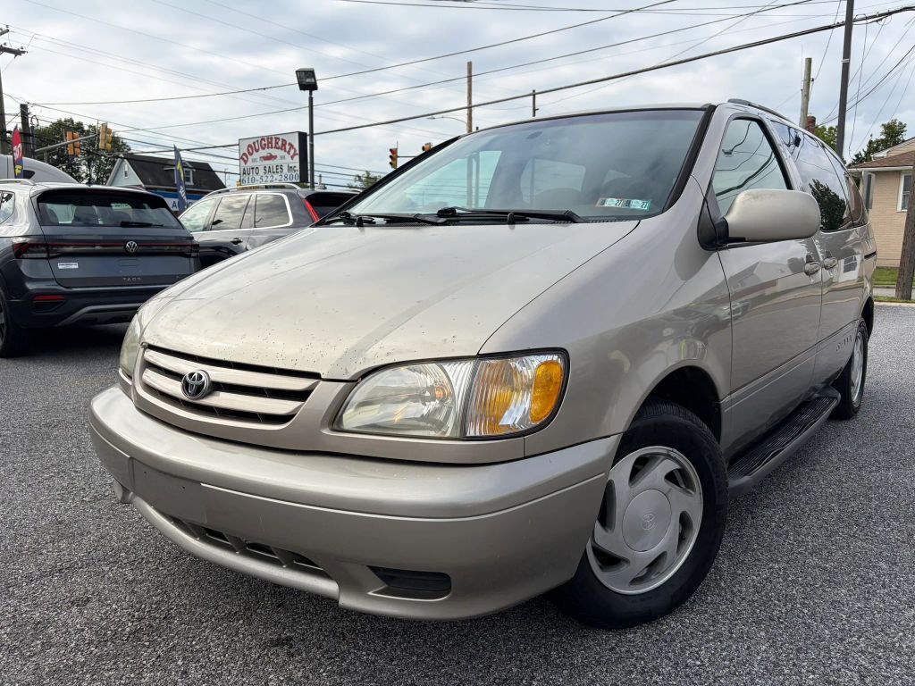 2002 TOYOTA Sienna