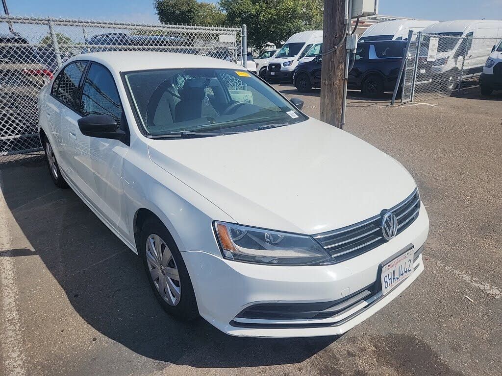 2016 VOLKSWAGEN Jetta