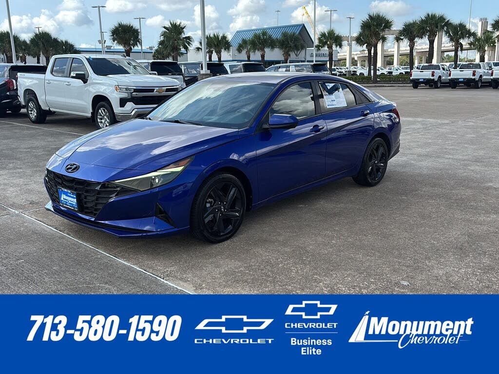2023 HYUNDAI Elantra