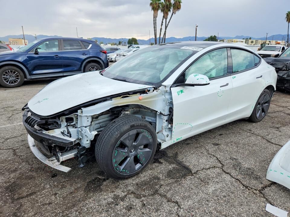 2022 TESLA Model 3