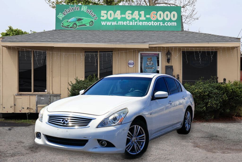 2015 INFINITI Q40