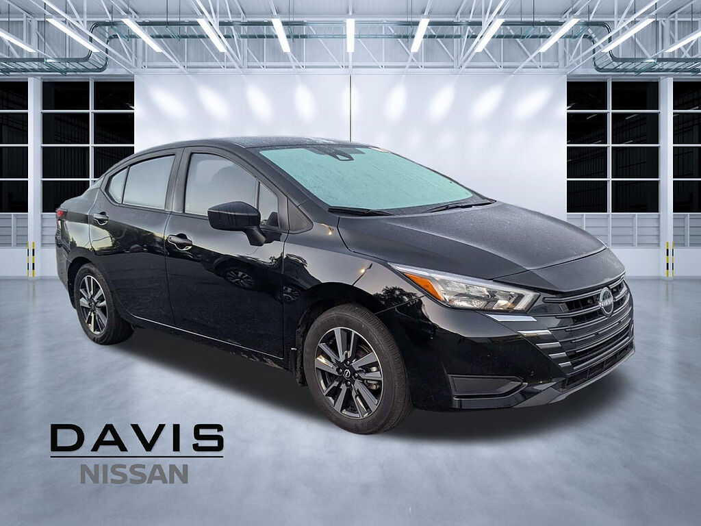 2025 NISSAN Versa
