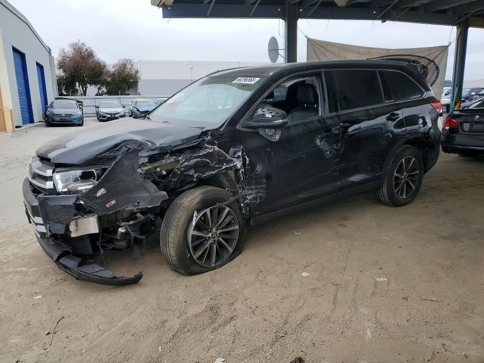 2019 TOYOTA Highlander