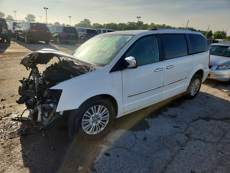 2012 CHRYSLER Town and Country