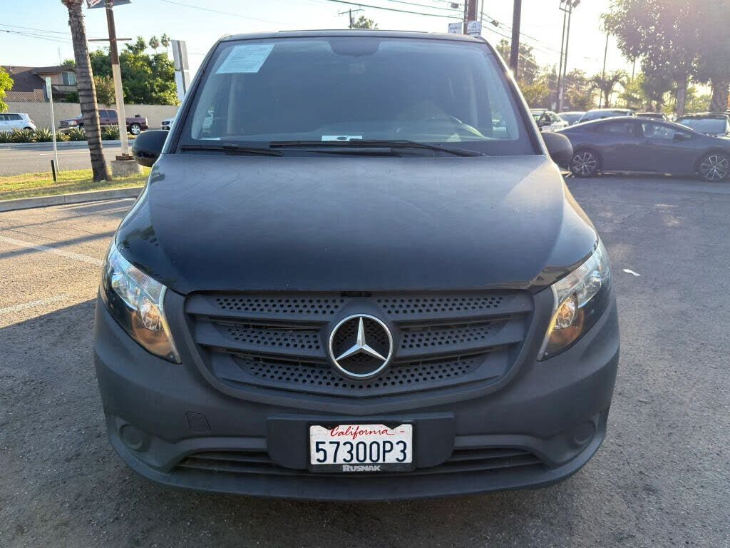 2022 Mercedes-Benz METRIS