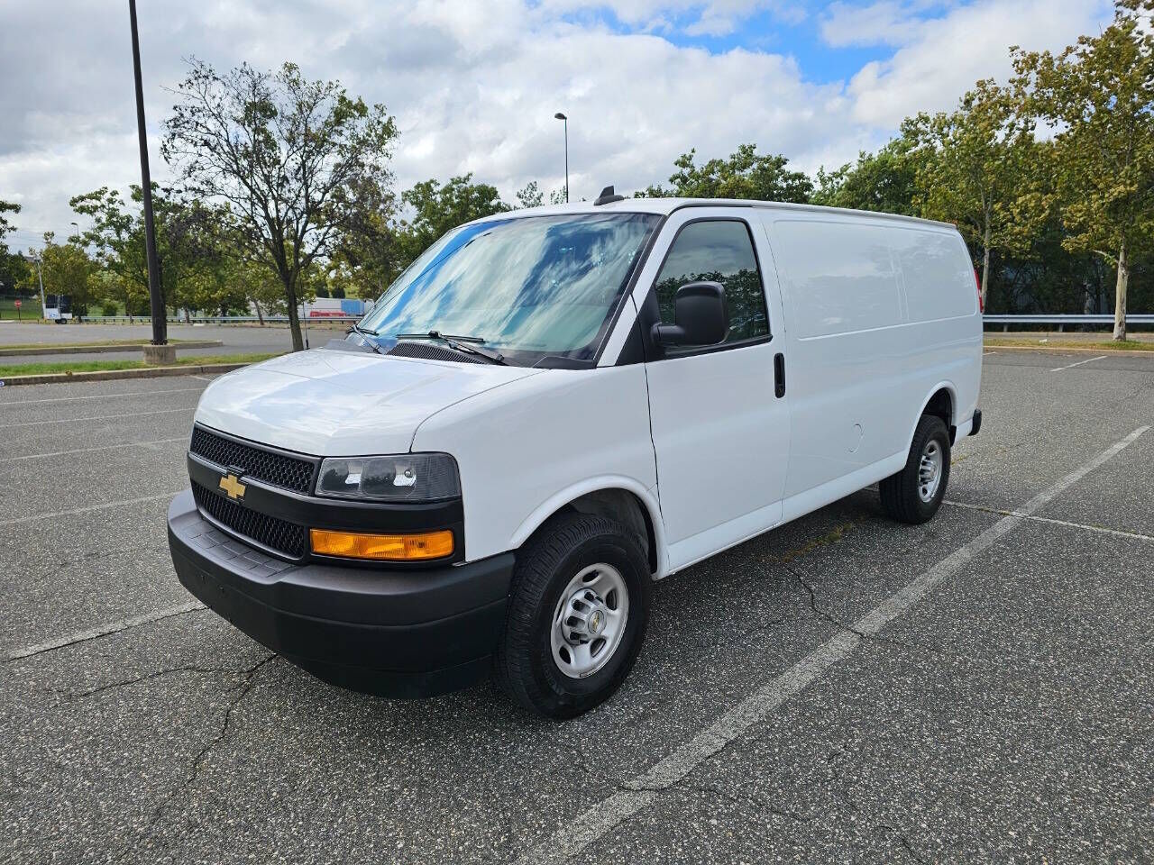 2020 CHEVROLET Express